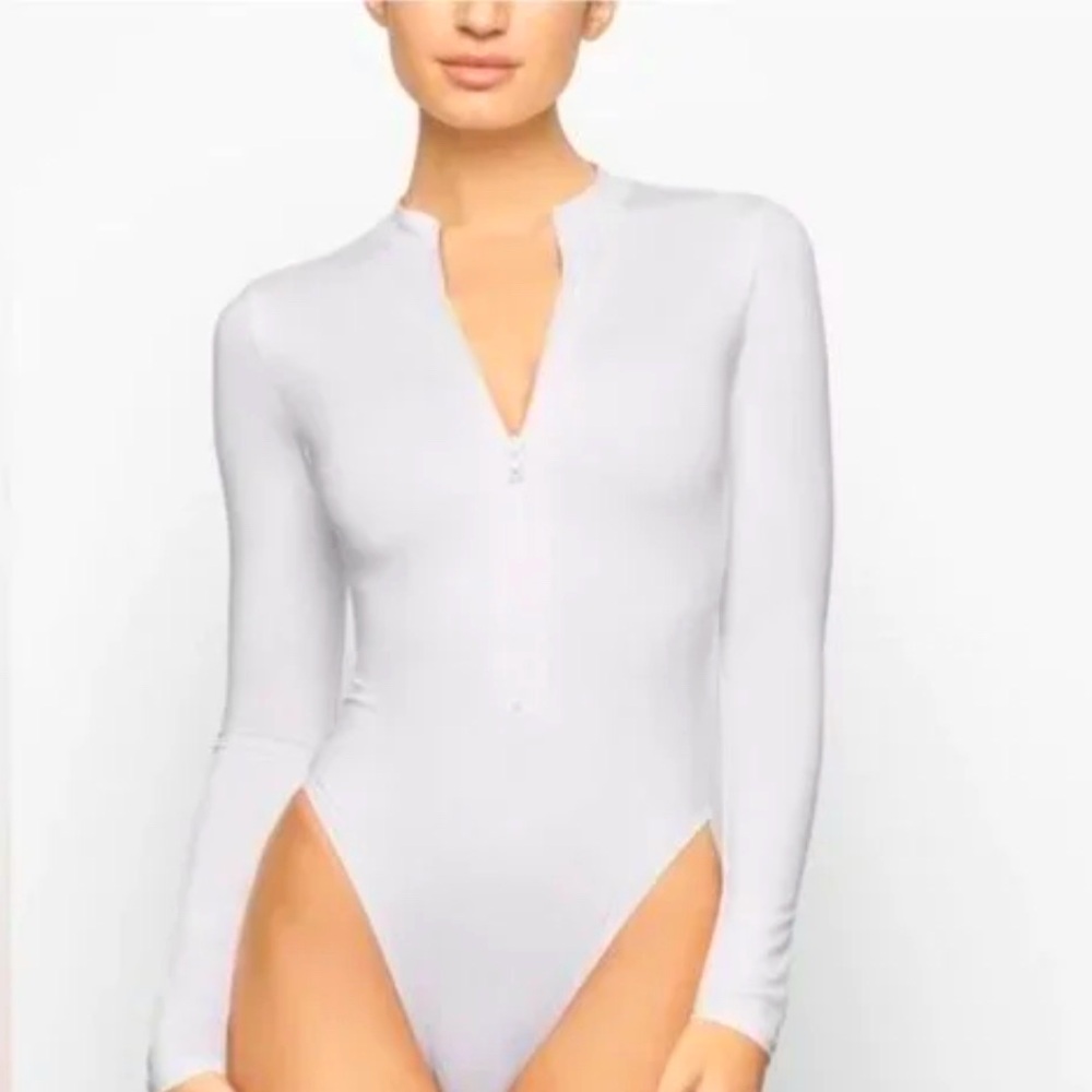 NWT! SKIMS Swim Zip Front Long Sleeve One Piece Swimsuit—Marble—4x